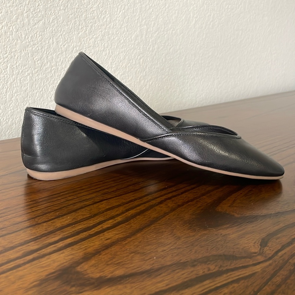 New Never worn Lucky 🍀 Brand leather Flats 🥿 10M